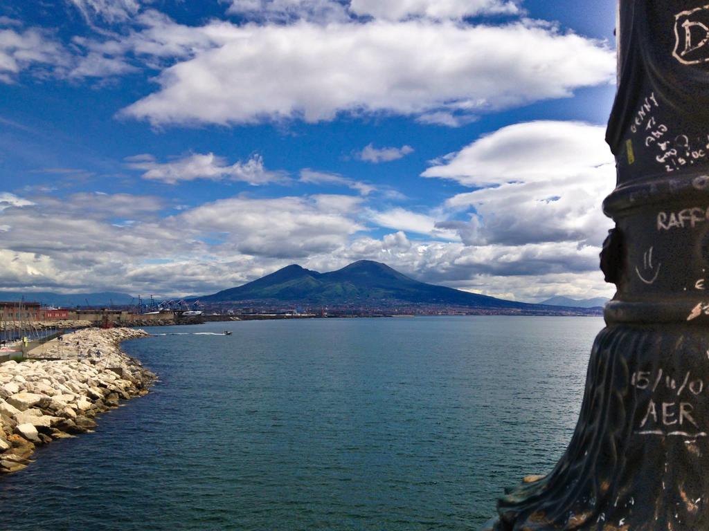 Monolocale Nel Cuore Di Napoli 아파트 객실 사진